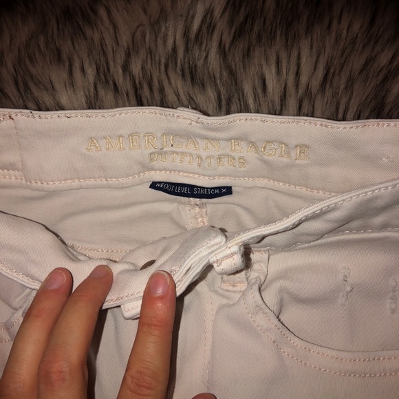 AMERICAN EAGLE Light Pink Hi-Rise Distress Jegging - Picture 3 of 9